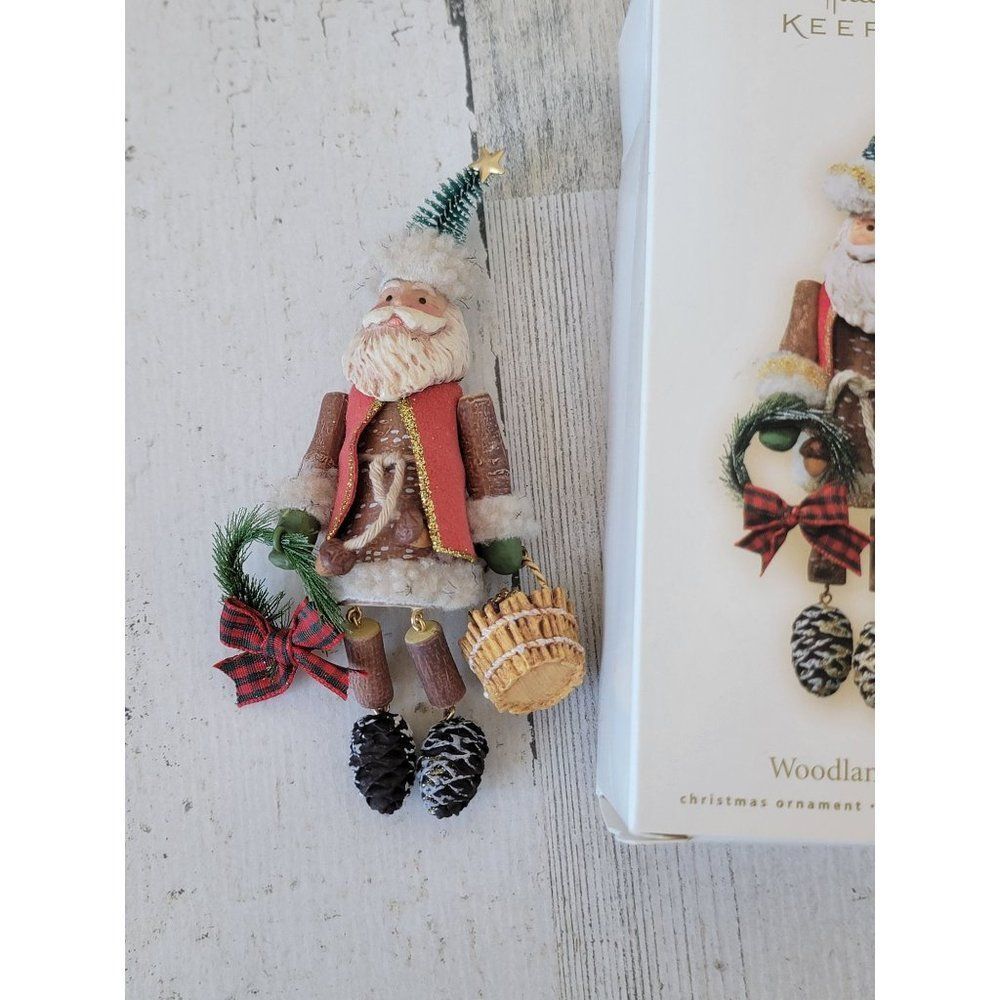 Hallmark Woodland Santa 2007 ornament Xmas glitter